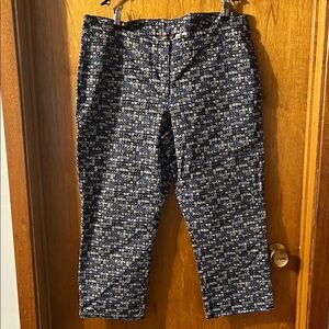 Woman’s Denver Hayes Navy and White Geometric Floral Pants 14